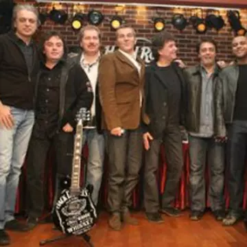 Pentru Holograf "primăvara începe cu tine" (video)