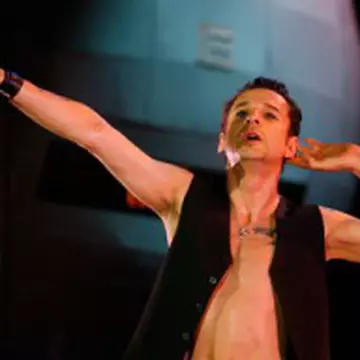 Dave Gahan, operat de o tumoare canceroasă (video)