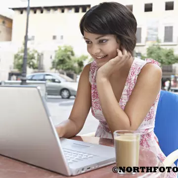 Fă-ţi un blog, ocupă-ţi timpul!