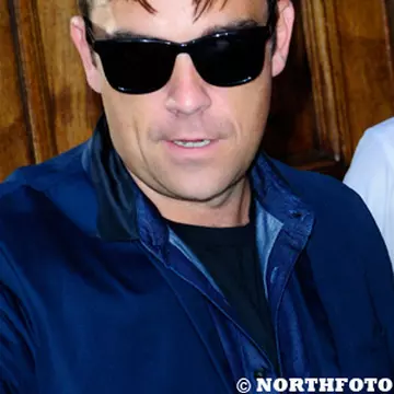 Robbie Williams este bântuit de fantome