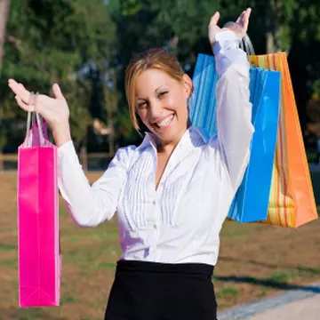 Doi în unu: shopping şi cafea