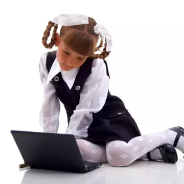 Educaţie sexuală de la vârsta de 4 ani!