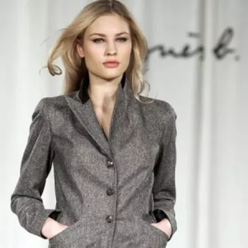 Vestimentaţia, decisivă pentru o carieră strălucită