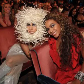 Două piese noi Lady GaGa feat. Beyonce! 