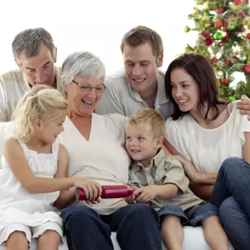 Sărbătorile, mai frumoase cu bunicii 