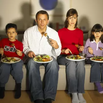 Filme şi emisiuni în reluare de Revelion  