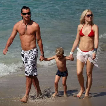Vedetele pe plajă... în vacanţă de iarnă