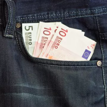 De ce există confidenţialitate salarială