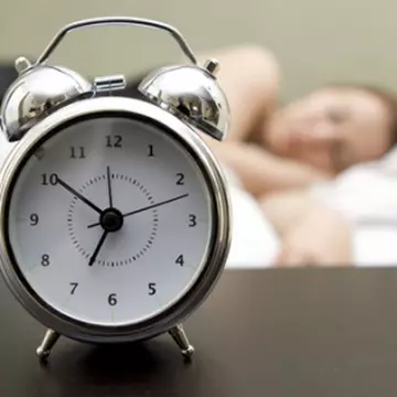 Cum să te trezeşti mai devreme şi mai uşor