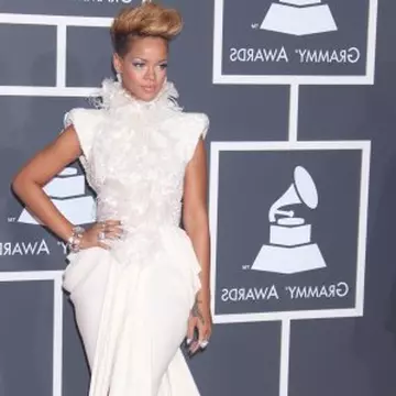 Rochii frumoase la Premiile Grammy 2010