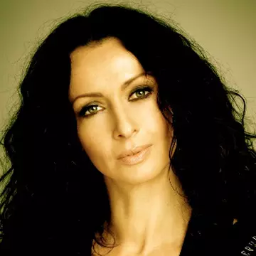 Mihaela Rădulescu face emisiune pentru Piersic