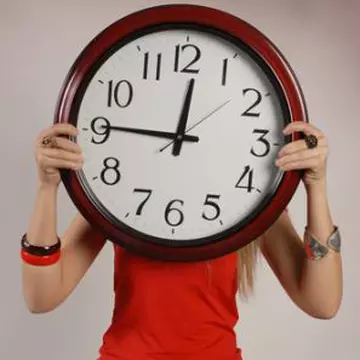 Marţi, mai mult de trei ceasuri rele