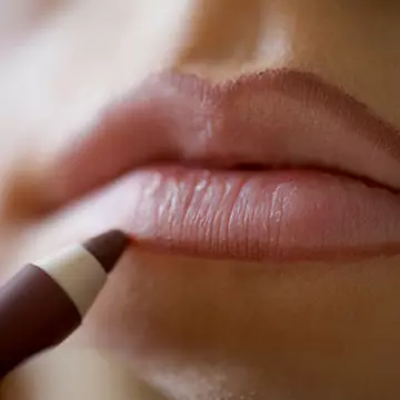 Must have 2010: conturul de buze