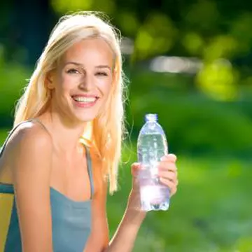 De ce are apa termen de valabilitate