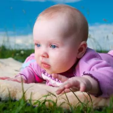 Îngrijirea nou-născutului vara