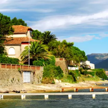 Oferte ieftine de vacanţă pe Coasta de Azur 