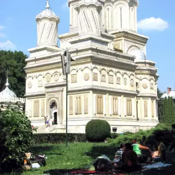 Mănăstiri aproape de Bucureşti