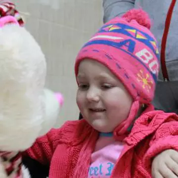 Echipa unica.ro - Moş Crăciun pentru copiii de la Spitalul Fundeni