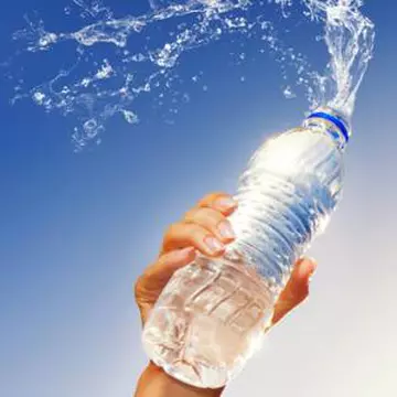 Apa cu aromă de carne şi alte ştiri din sănătate