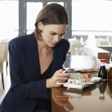 Restaurante unde comanzi mâncarea prin mesaj 