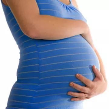 Femeia gravidă,  între râs şi plâns