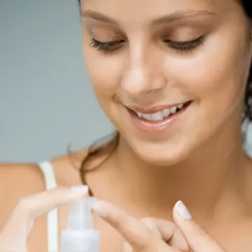 Cele mai bune produse pentru curăţarea feţei