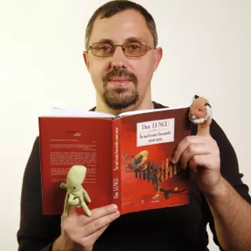 Ce se întâmplă cu romanul după ce este citit?