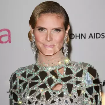 Video: Heidi Klum şi-a dat jos lenjeria intimă în public