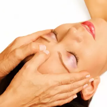 Cum te tratezi prin Reiki