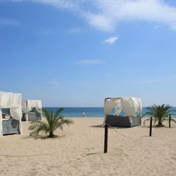 Cât costă să mergi de 1 Mai la mare 