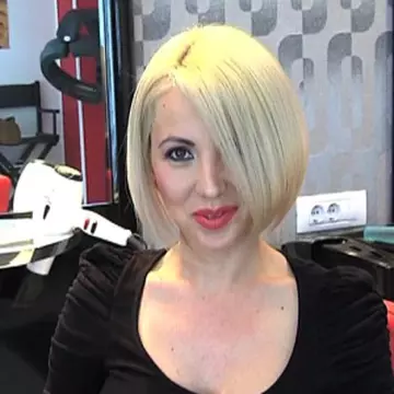 Video: Cum să îţi faci singură un bob fals