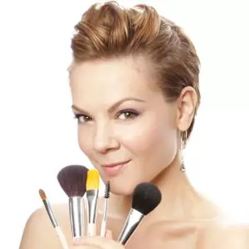 Un make-up artist român în Cetatea Filmului