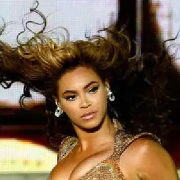 Vedete cu părul ca o caracatiţă!