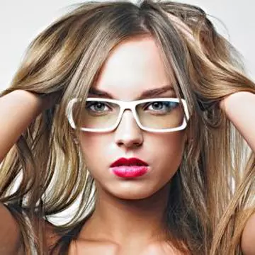 Părerea lui: moda pentru ochelariştii profesionişti