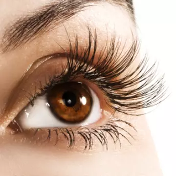 Cum să îţi îngrijeşti corect ochii