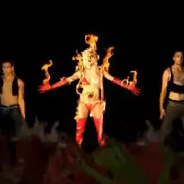 Parodia "Born This Way", mai şocantă decât clipul lui Lady Gaga