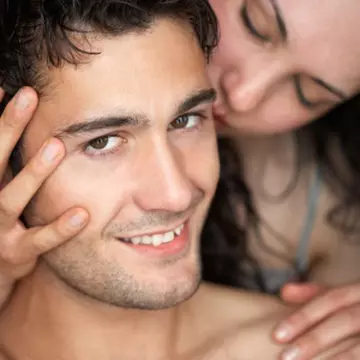 6 tipuri de sărut care îi provoacă dependenţă