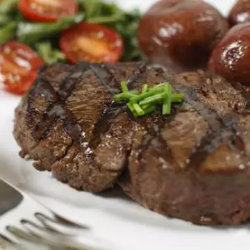 Cotlet de berbec în crustă picantă