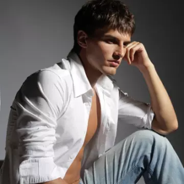 Bărbatul metrosexual: de păstrat sau de aruncat?