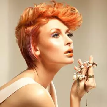 15 coafuri sexy pentru păr scurt