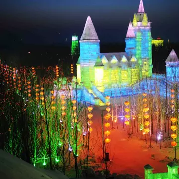 Foto: cele mai spectaculoase sculpturi de gheaţă