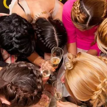 Video: De Revelion, încearcă cele mai sexy împletituri ruseşti!