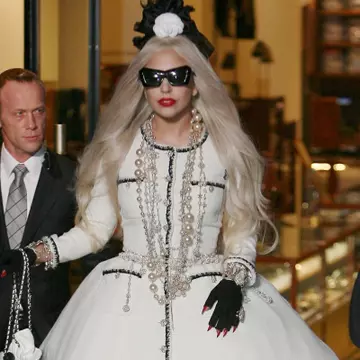 Lady Gaga, aceeaşi soartă ca Prinţesa Diana?