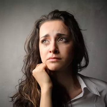 10 semne că eşti prea sensibilă