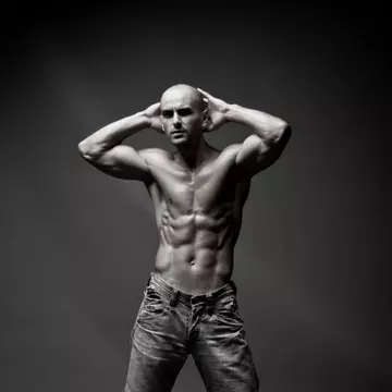 Robert Dinescu - personal trainer fitness şi functional training