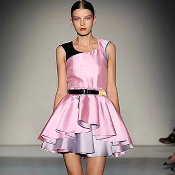 Satin la puterea feminin