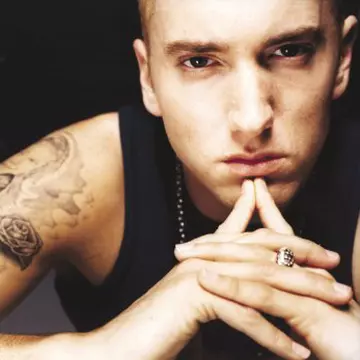 Top 15 artişti cu cele mai multe Like-uri pe Facebook