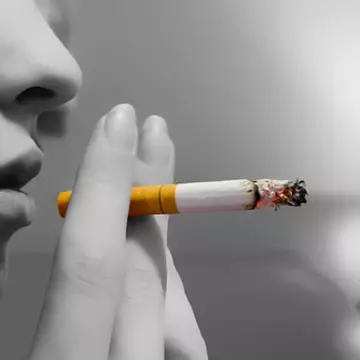 De Ziua Femeii, renunţă la fumat pentru cei dragi!