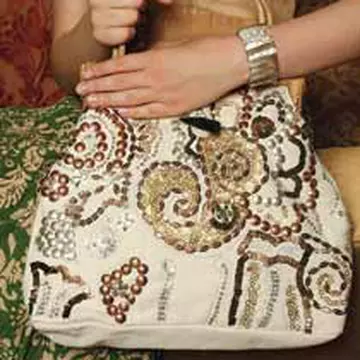 Poveste cu accesorii