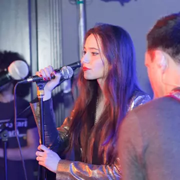 Julie, fiica Danei Savuică, i-a interzis mamei sale să vină la concertul ei de debut  